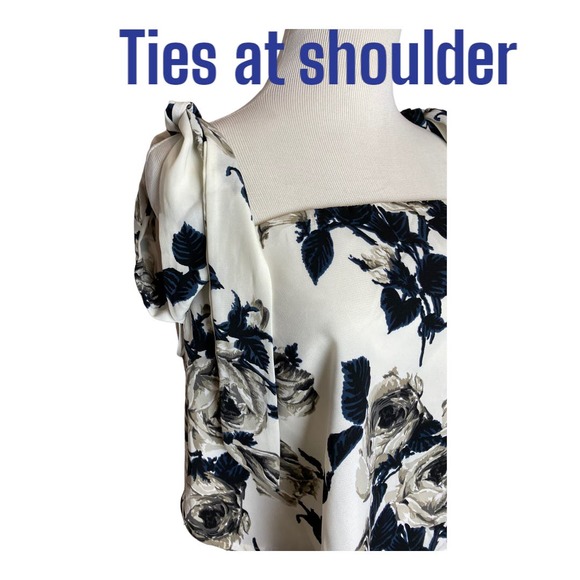 Two Piece Blue Floral Crop Top Short set - Picture 7 of 12